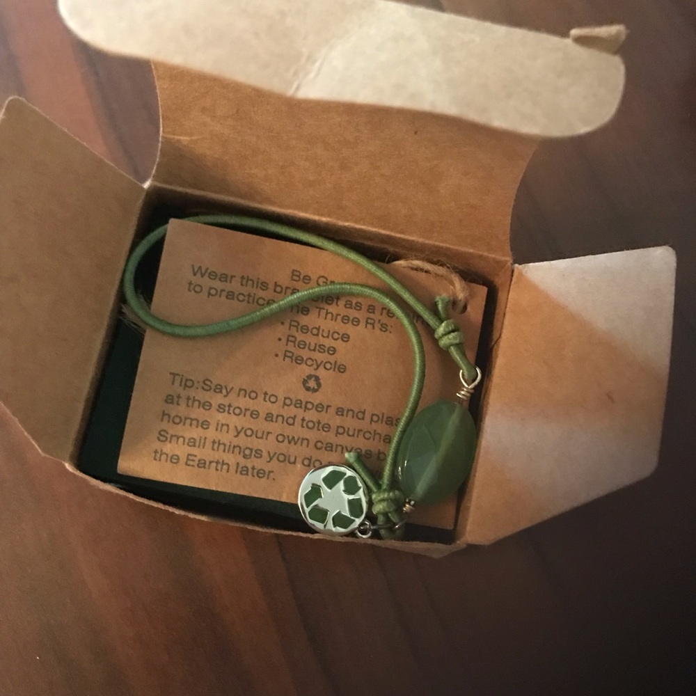 Avon be green recycle reminder bracelet